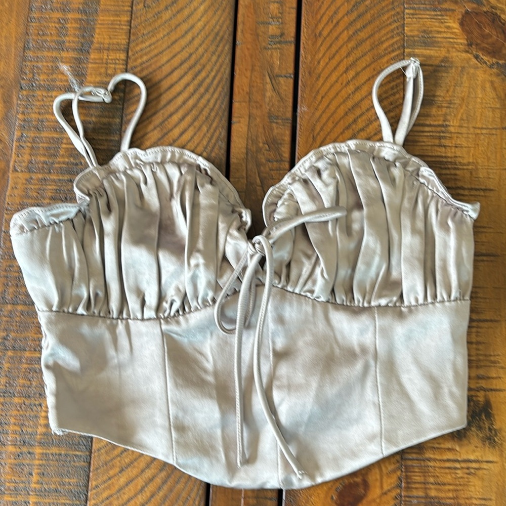 Altard State taupe top. Very good condition. See photos.